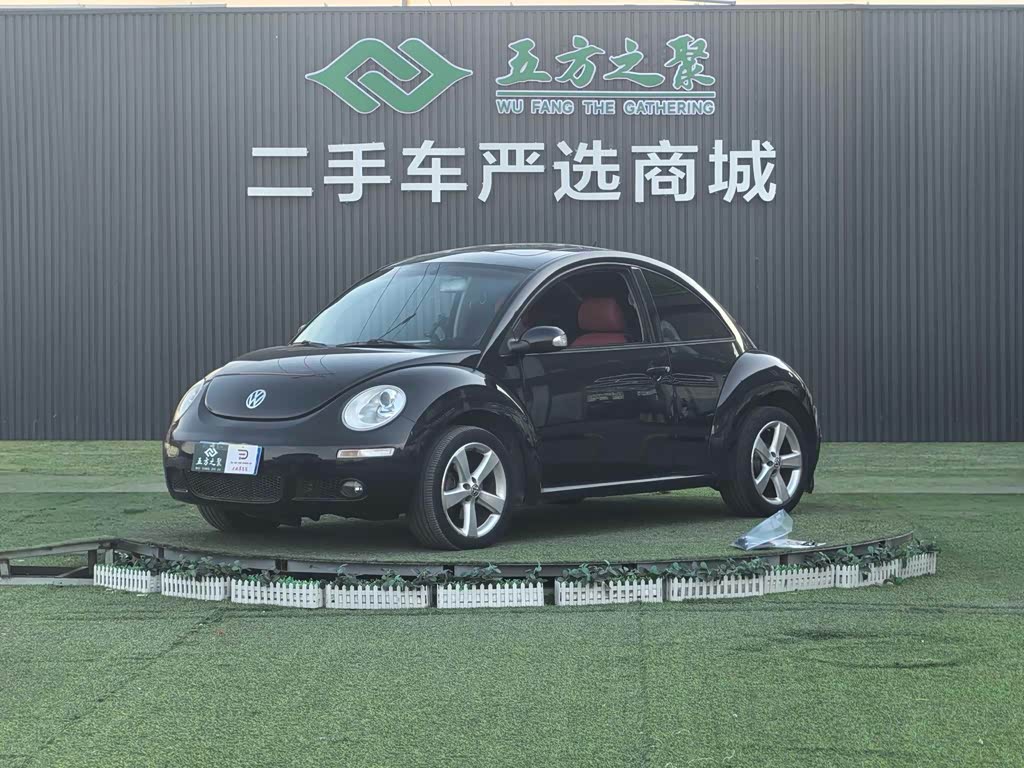 Volkswagen 2010 1.8T BlackOrange Luxury