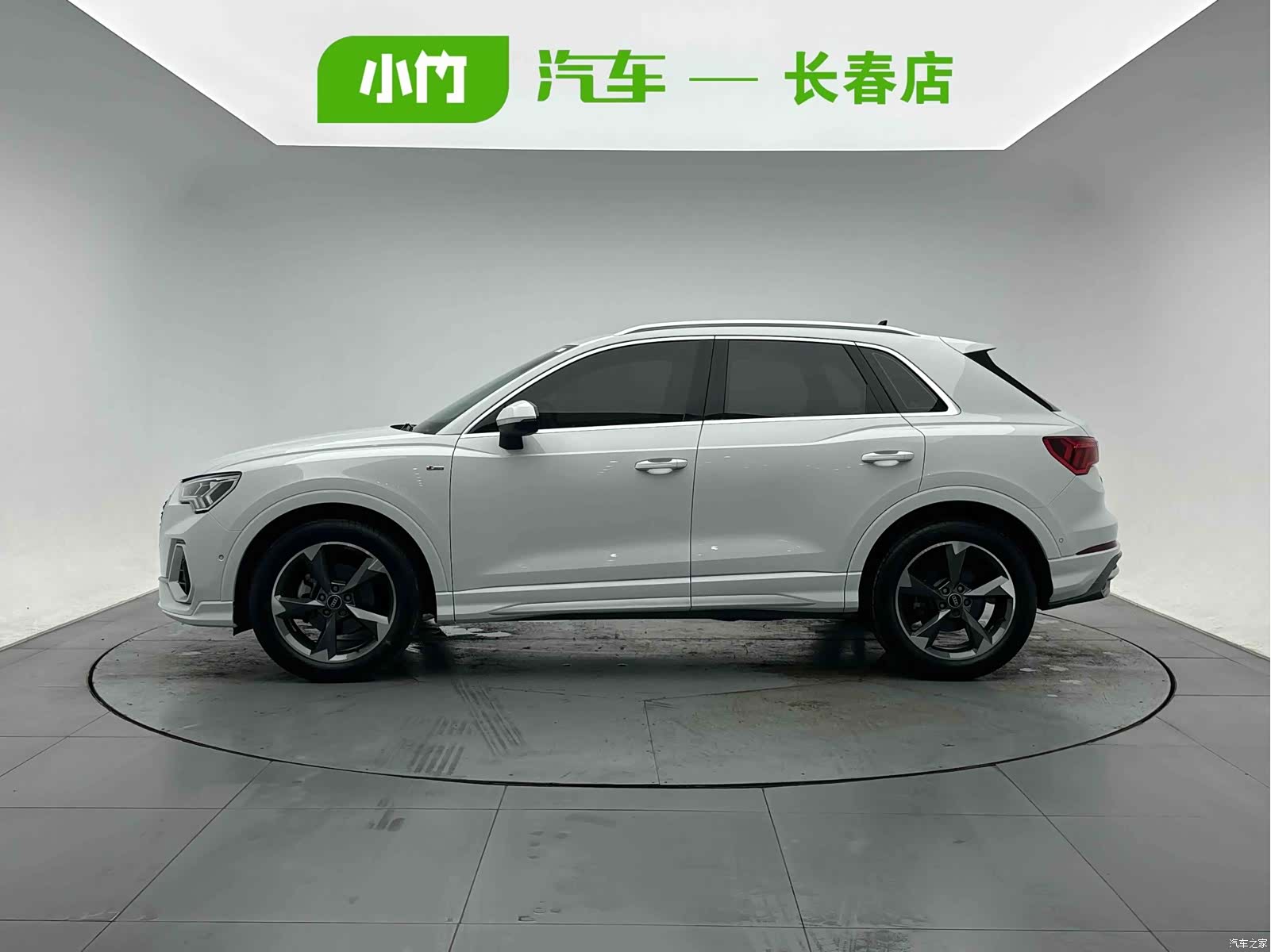 Audi Q3, 2022 3