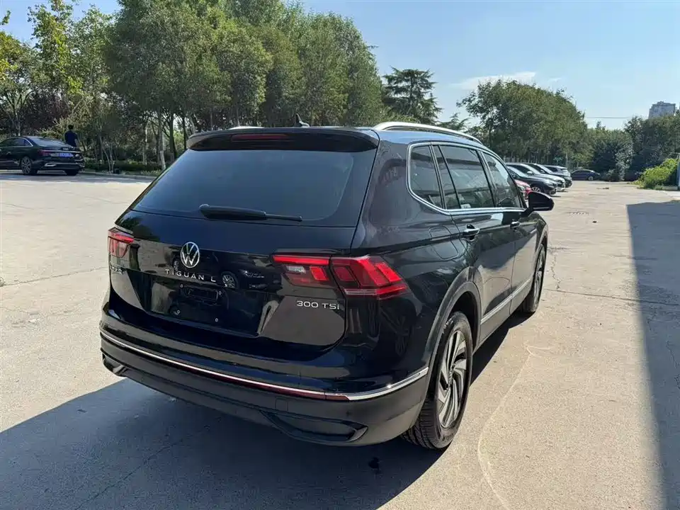 Volkswagen Tiguan L