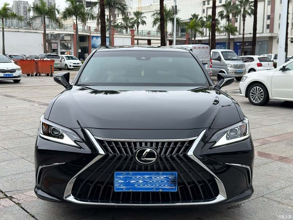 Lexus ES, 2024 2