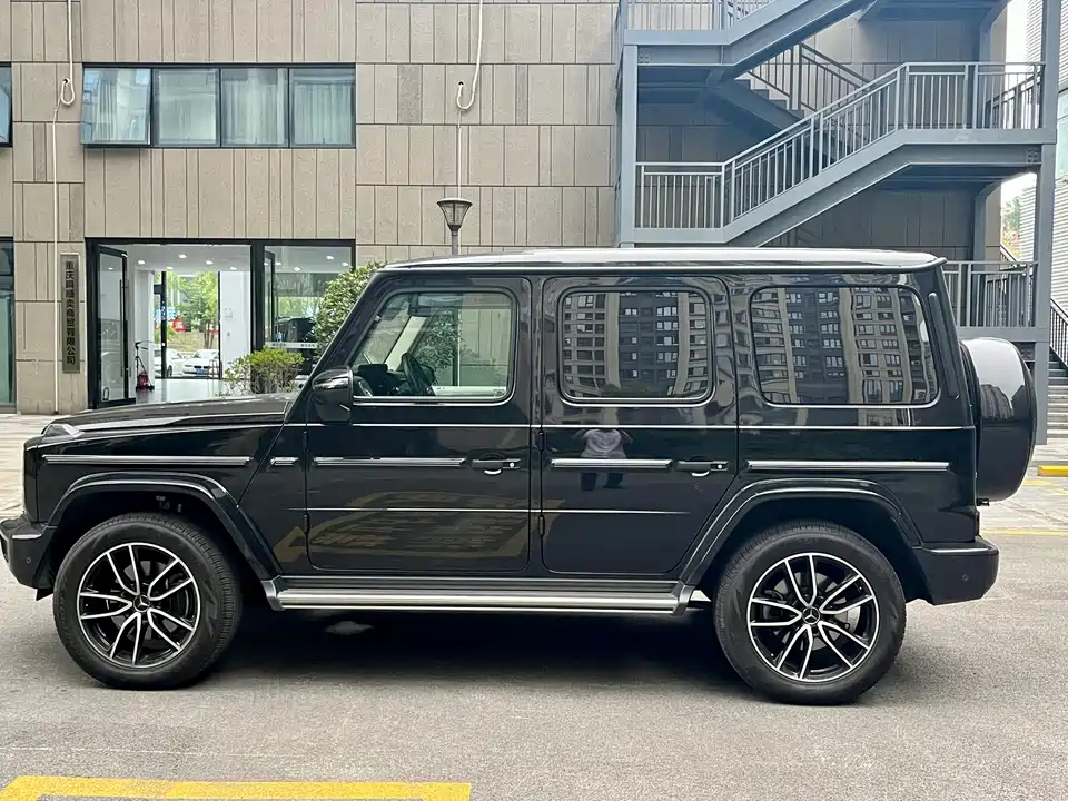 Mercedes-Benz G-class