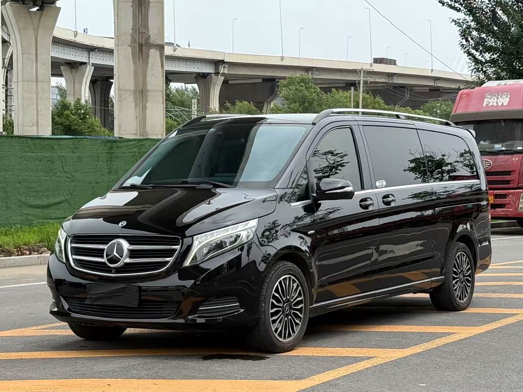 Mercedes-Benz V-Class