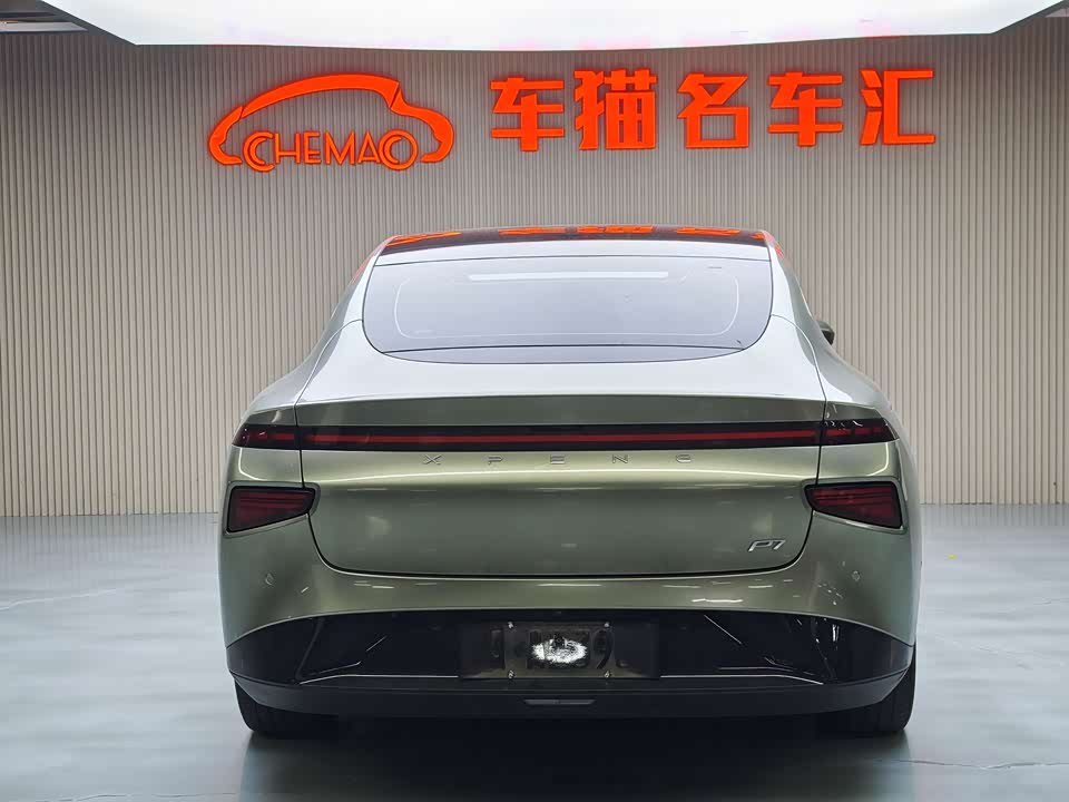 XPENG P7
