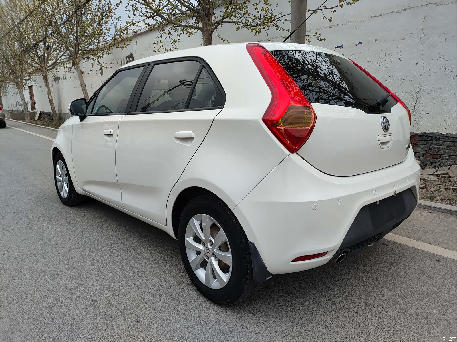 MG 3, 2011 4