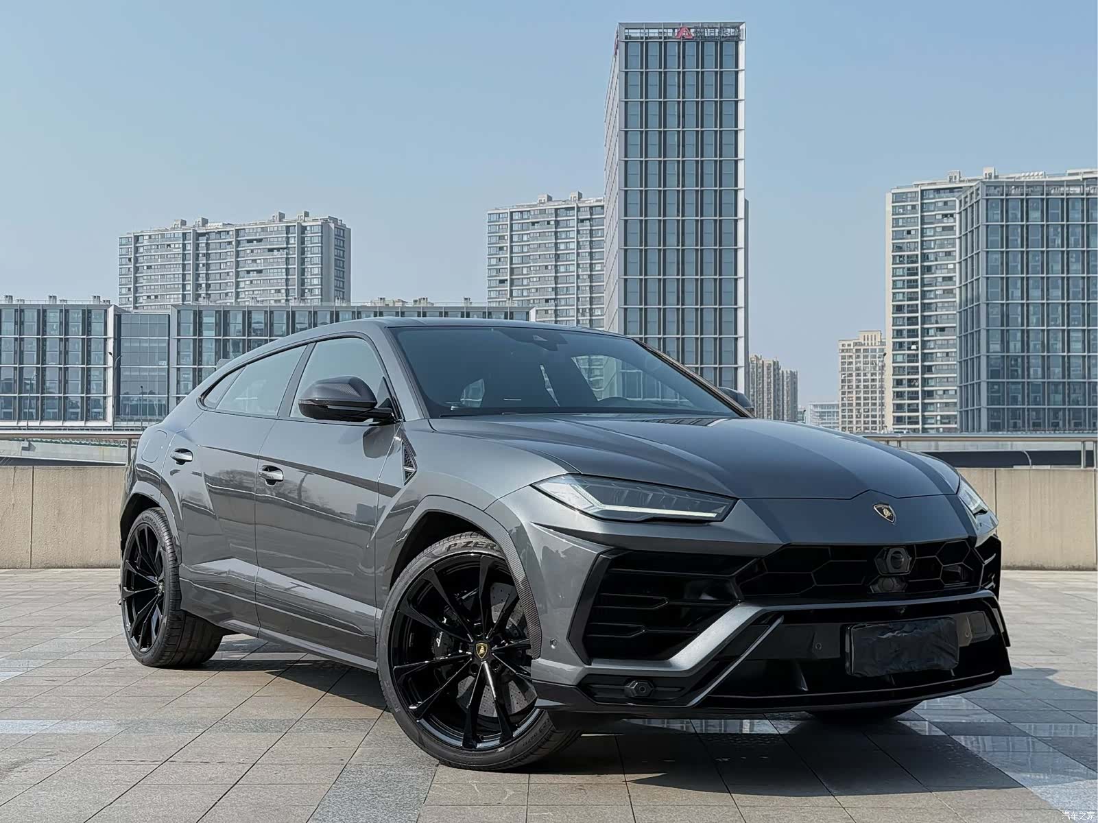 Lamborghini Urus, 2019 2