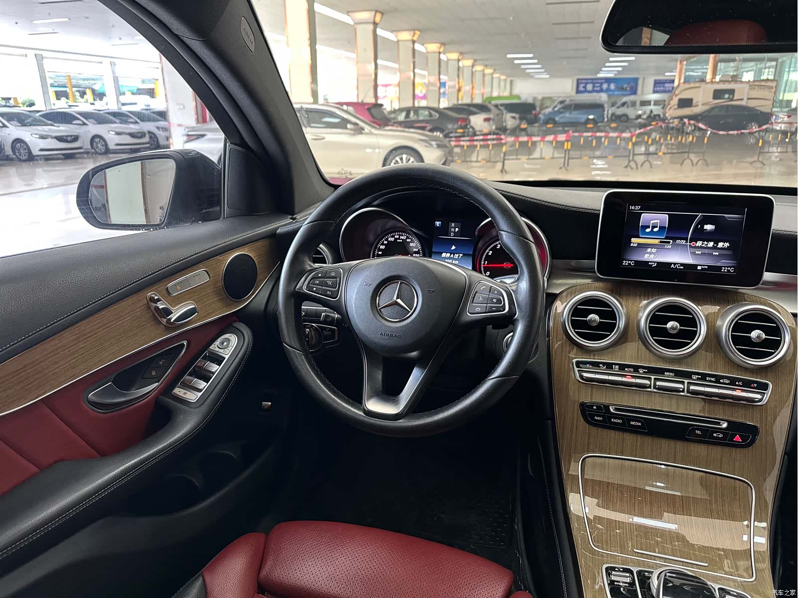 Mercedes-Benz GLC, 2018 13
