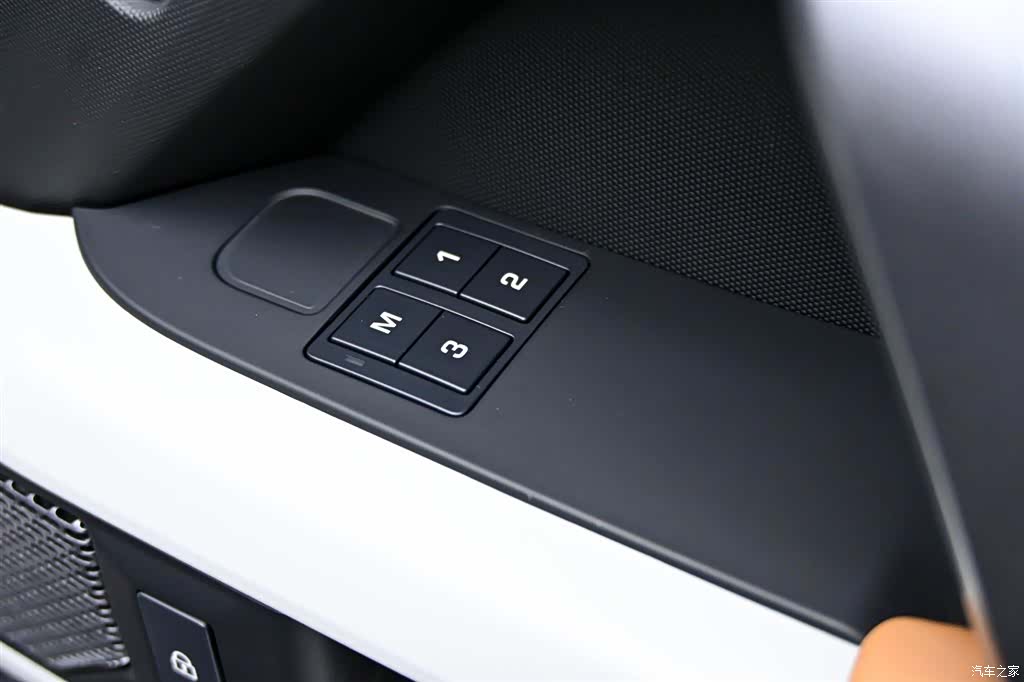 Land Rover Defender, 2024 30