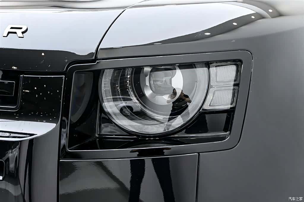 Land Rover Defender, 2024 9