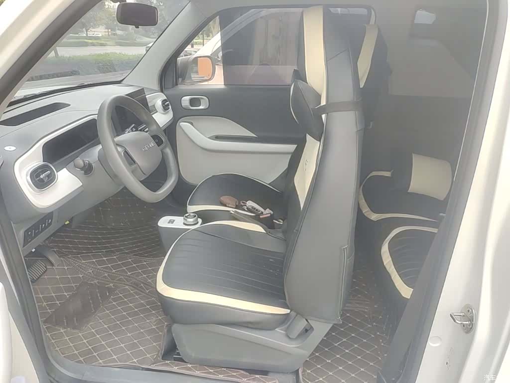 Geely Panda, 2025 15