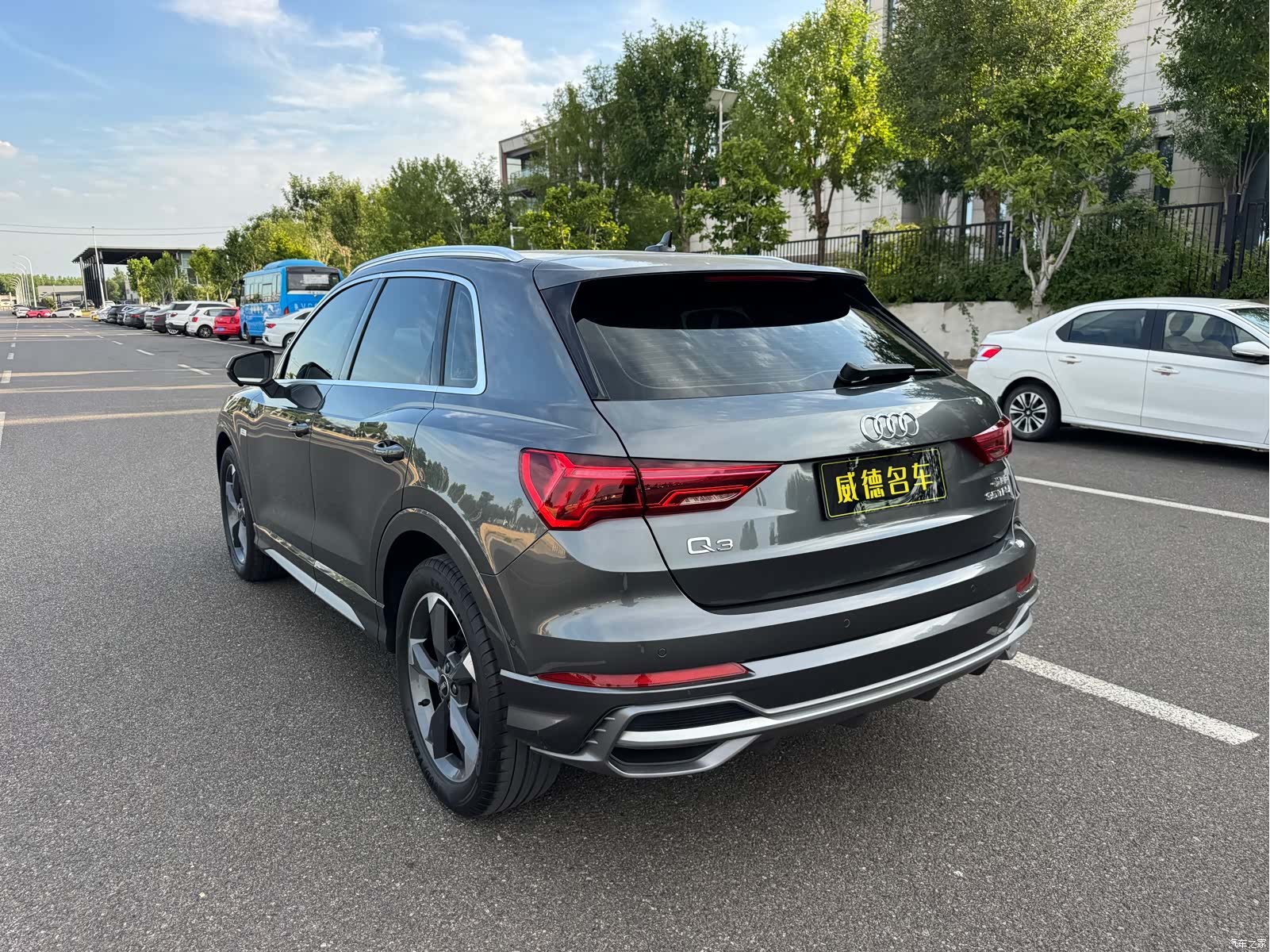 Audi Q3, 2022 все фото
