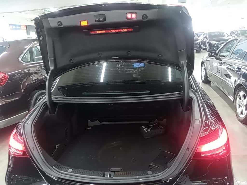 Mercedes-Benz E-Class, 2021 19