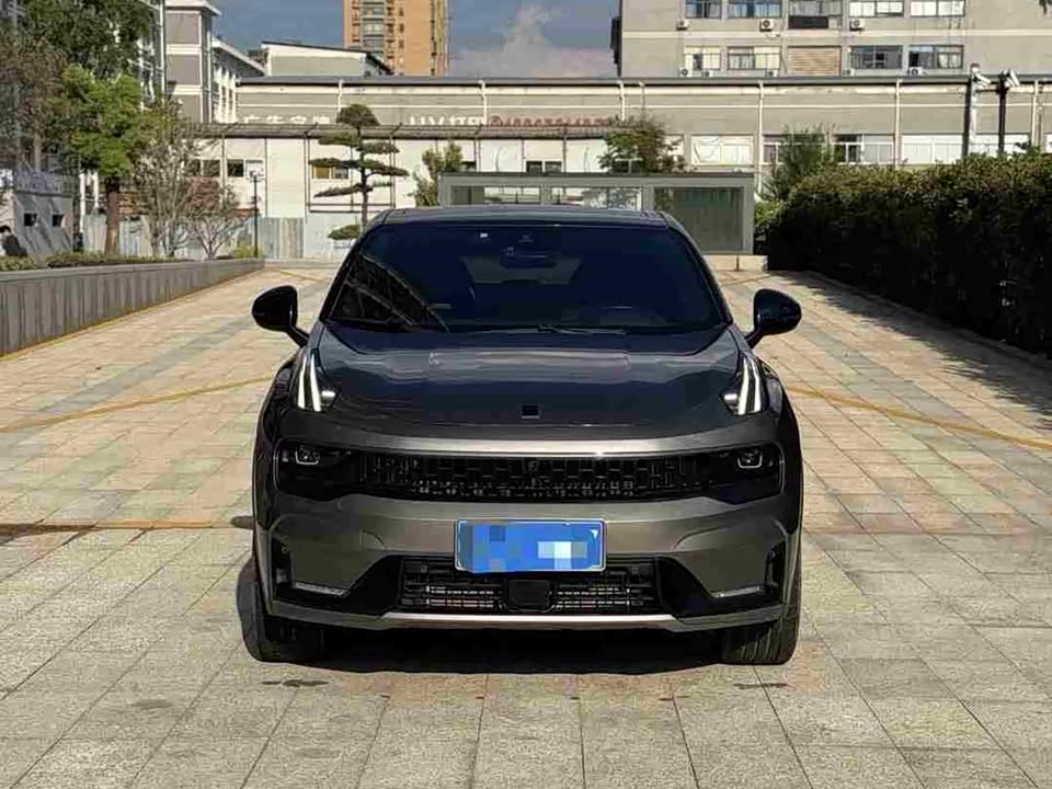 Lynk & Co 05