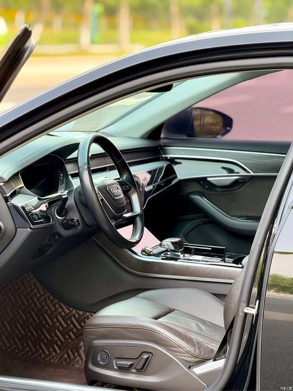 Audi A8L, 2018 все фото