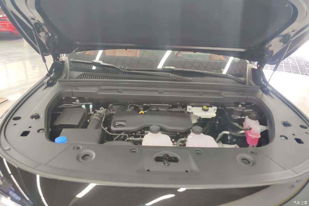 Leapmotor C16, 2025 10