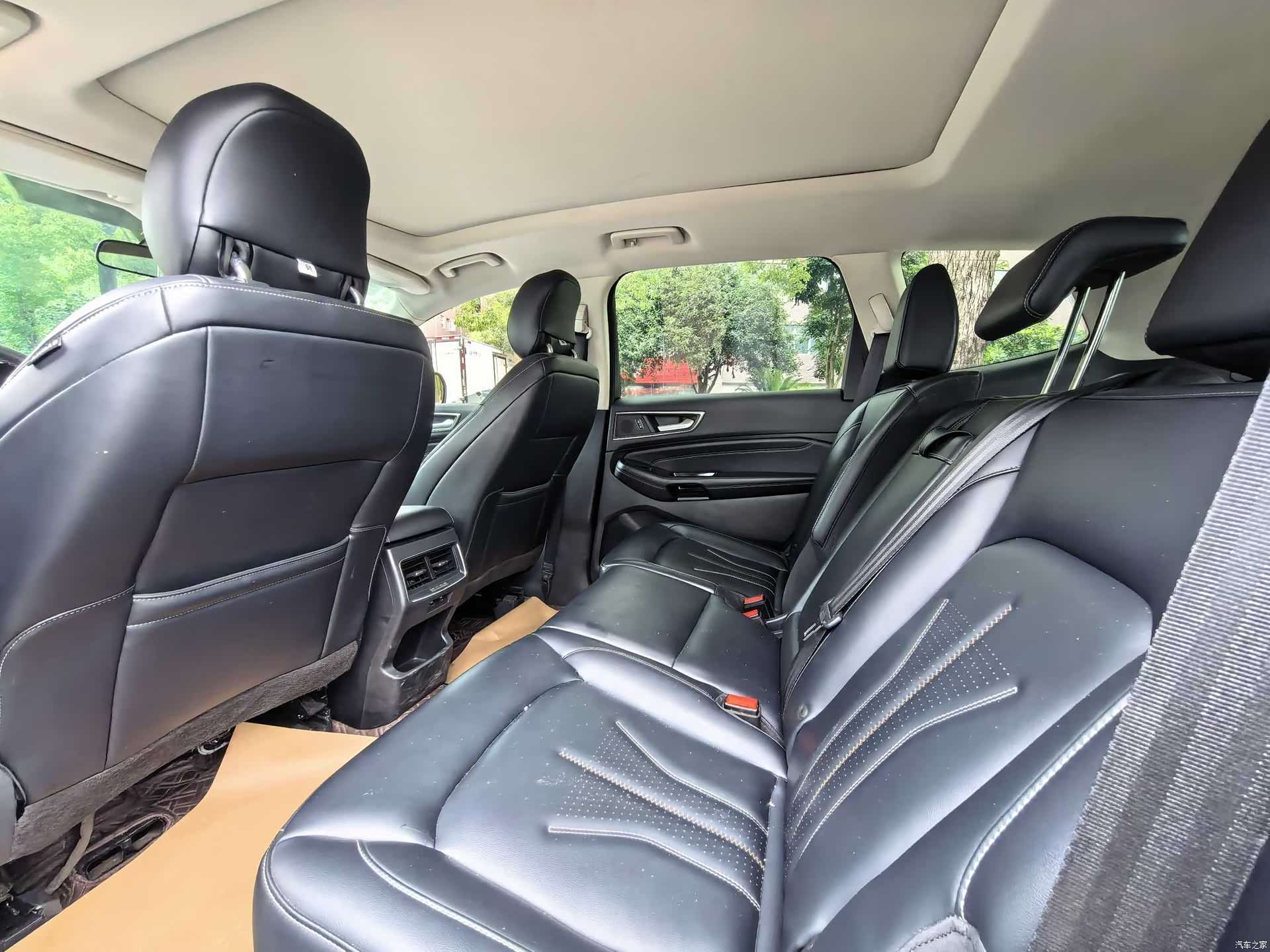 Ford Edge, 2022 6