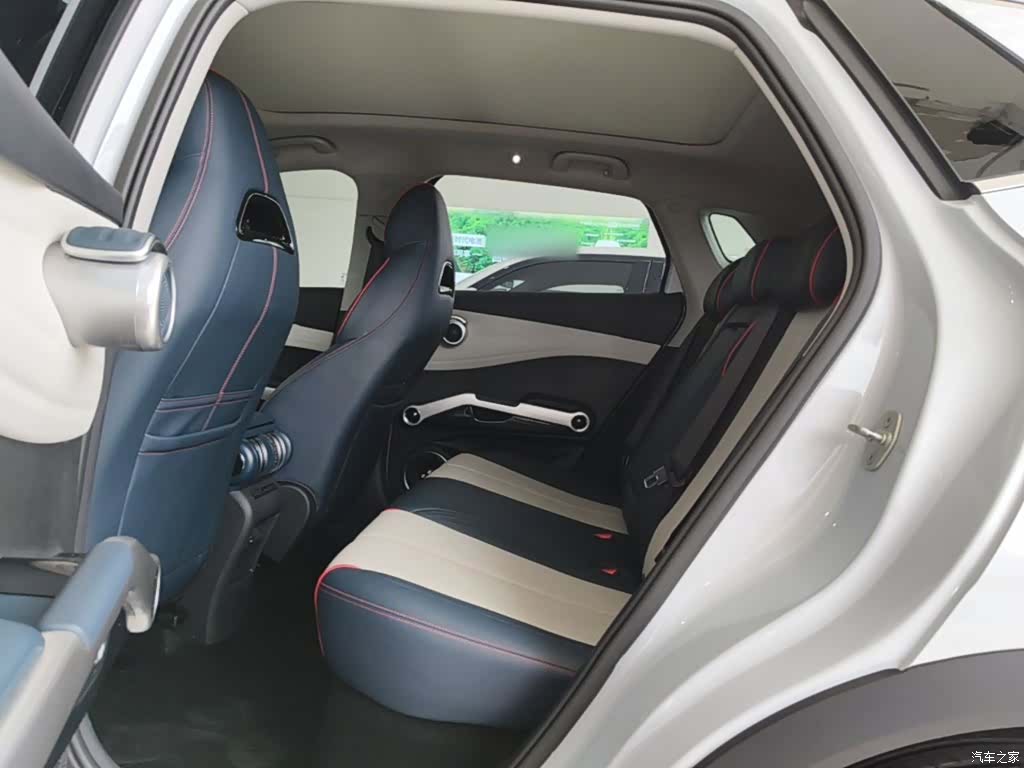 BYD Yuan, 2023 17