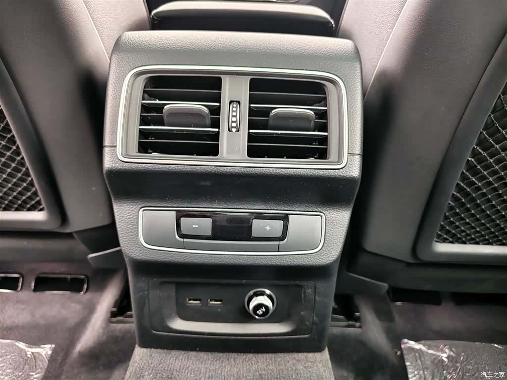 Audi Q5L, 2024 10