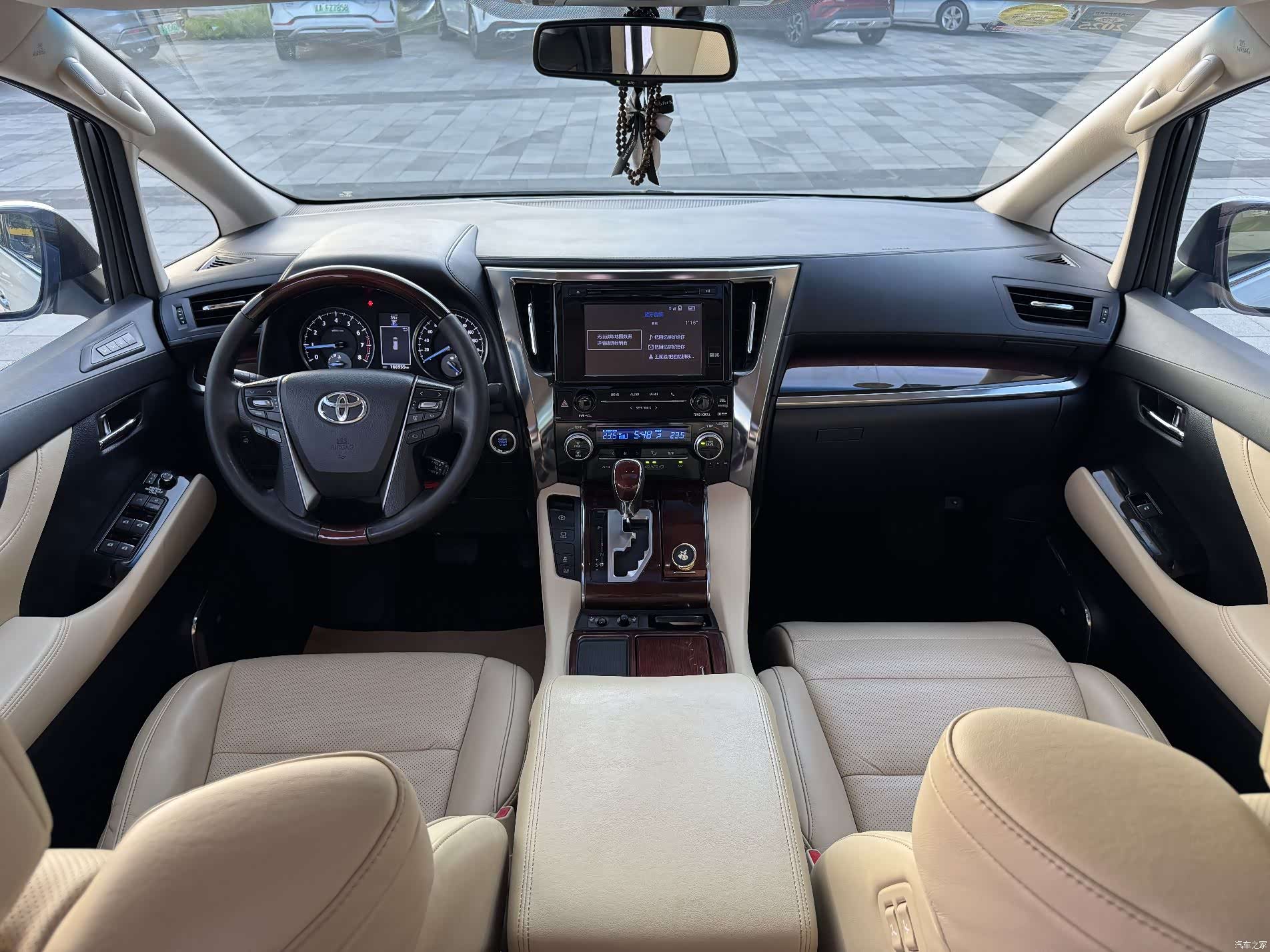 Toyota Alphard, 2017 9