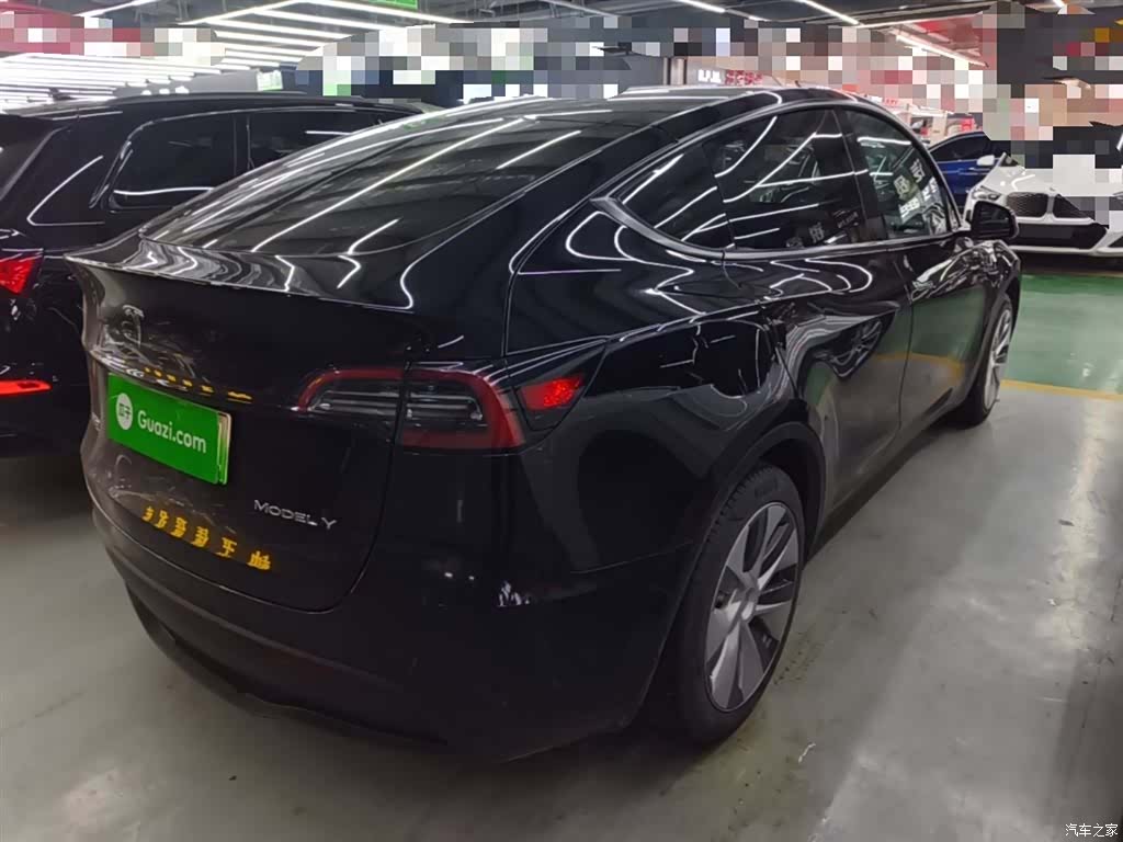 Tesla Model Y, 2023 7