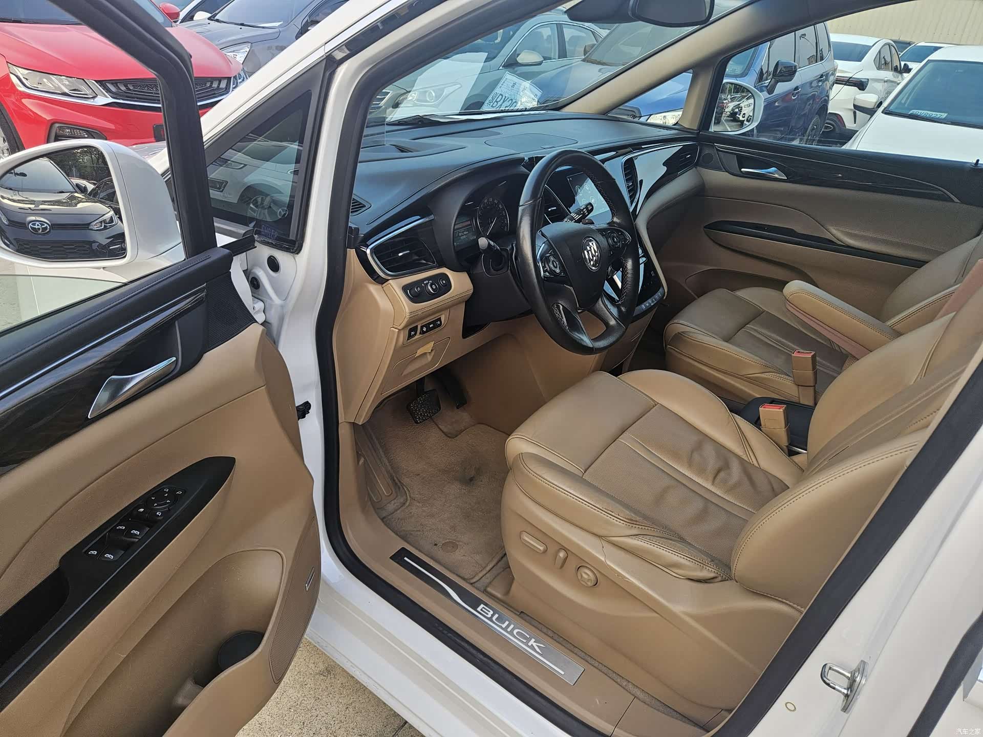 Buick GL8, 2018 все фото