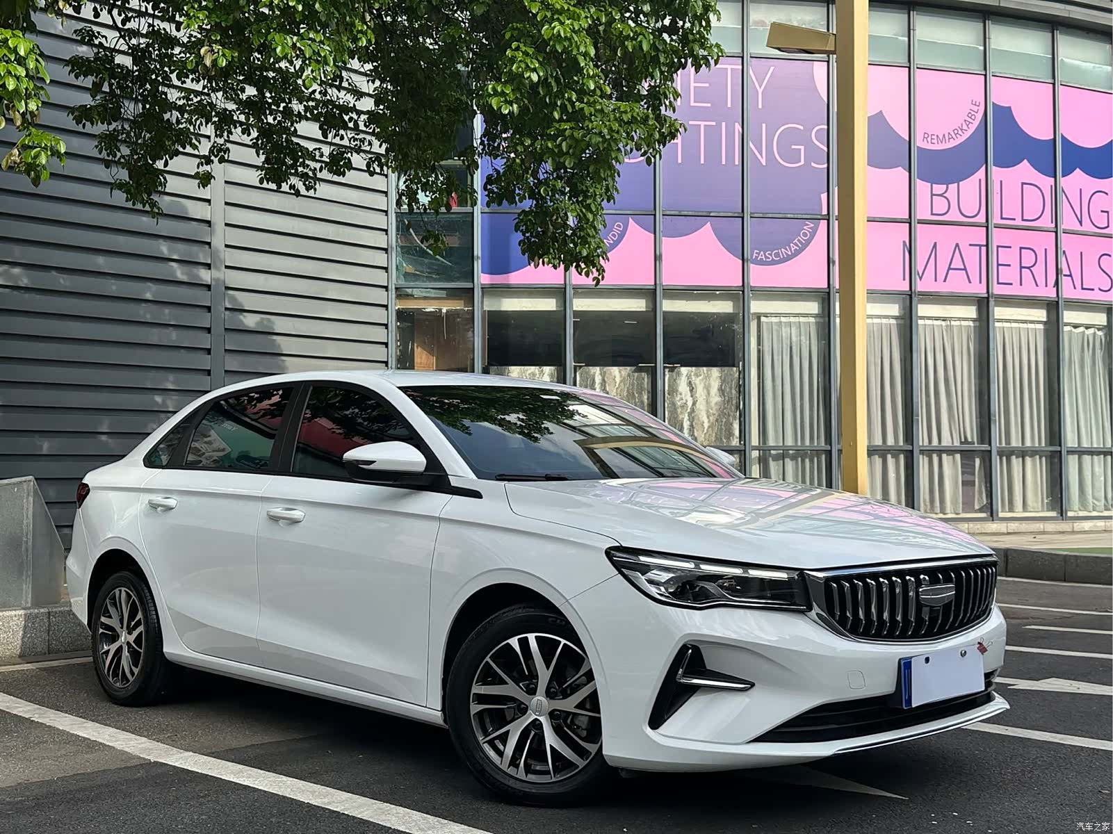 Geely Emgrand, 2026 3