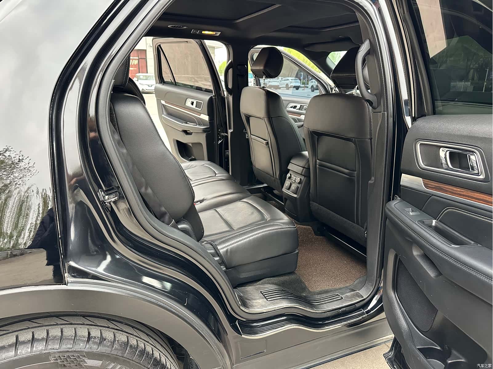 Ford Explorer, 2017 11