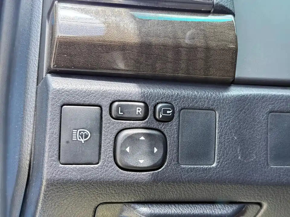 Toyota Reiz
