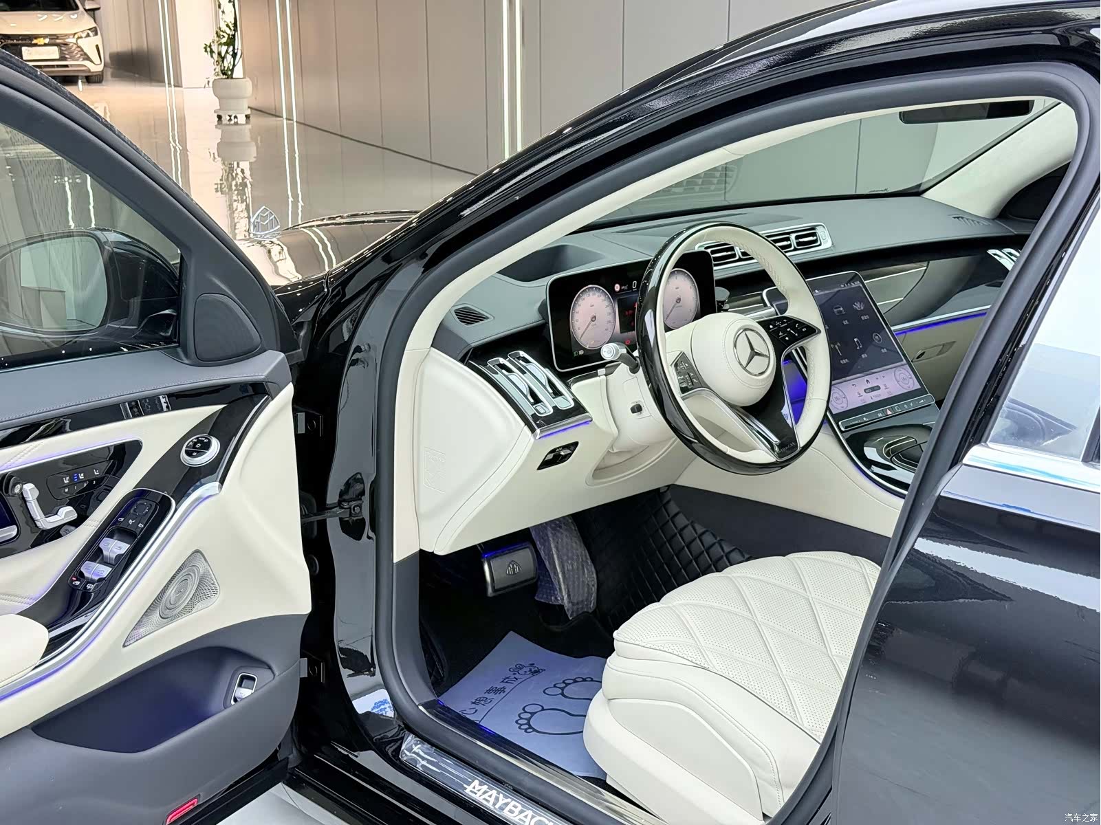 Maybach S-Class, 2023 4