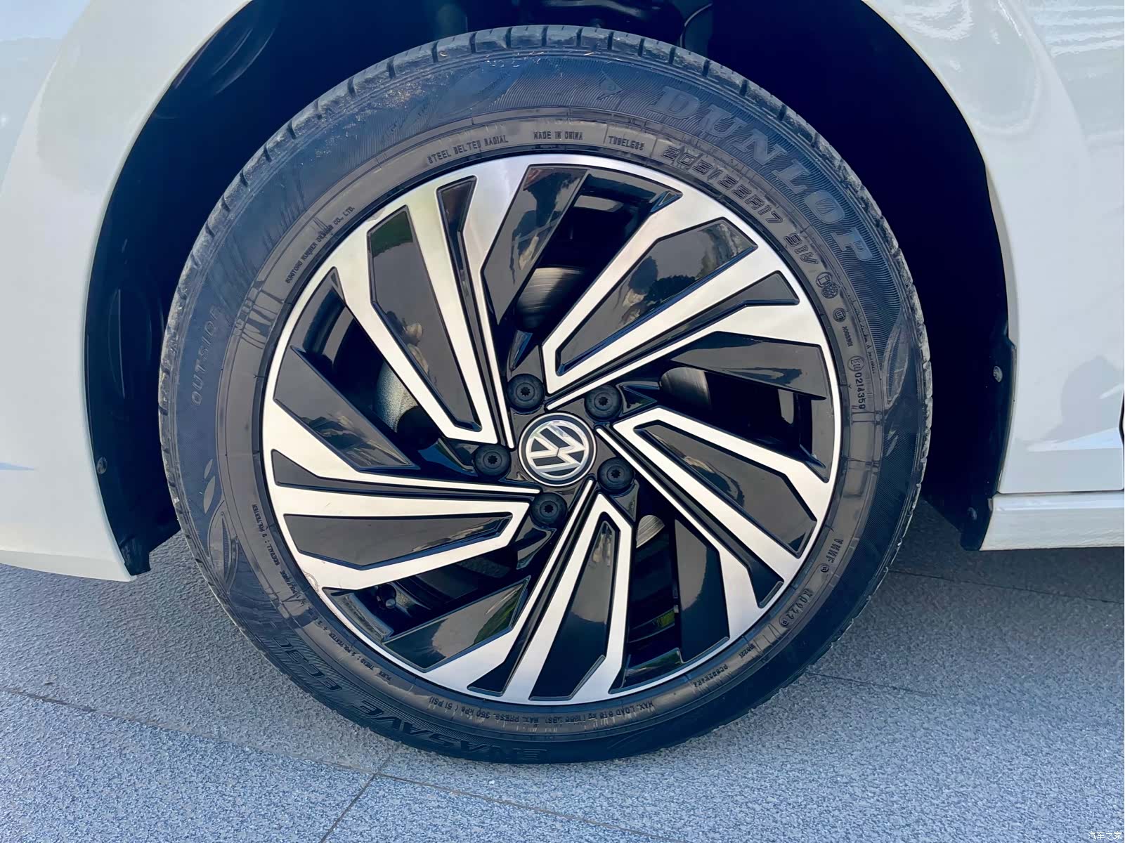 Volkswagen Sagitar, 2022 23
