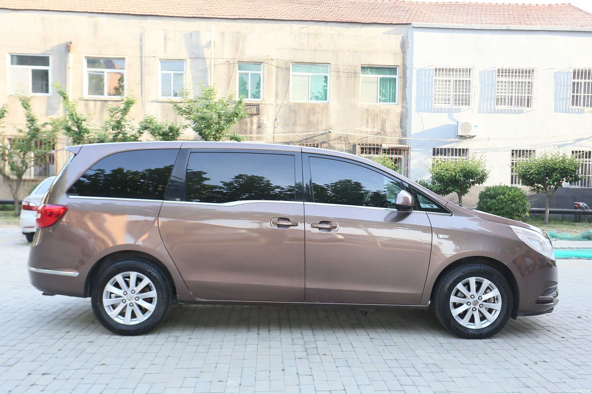 Buick GL8, 2019 4