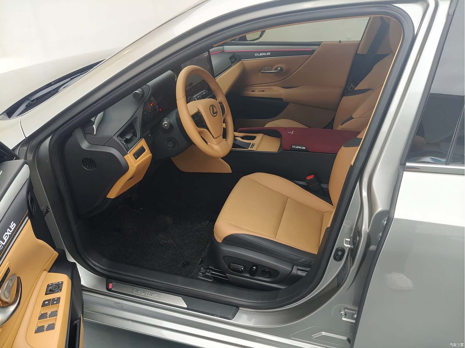Lexus ES, 2026 11