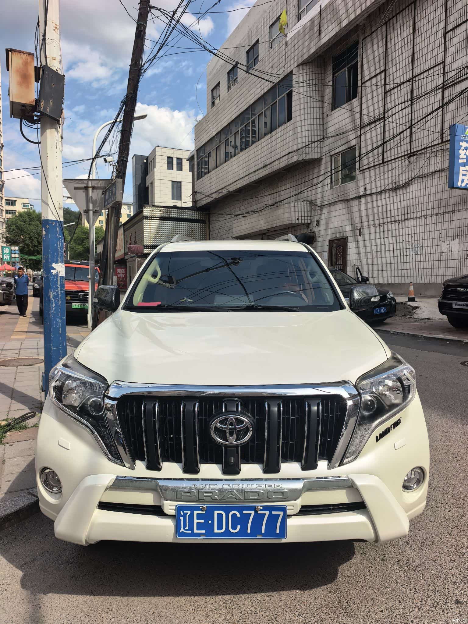 Toyota Prado, 2015 1