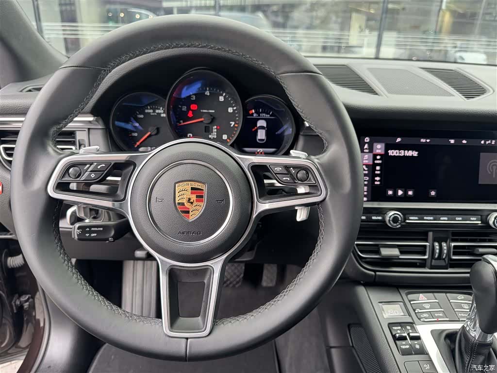 Porsche Macan, 2020 4
