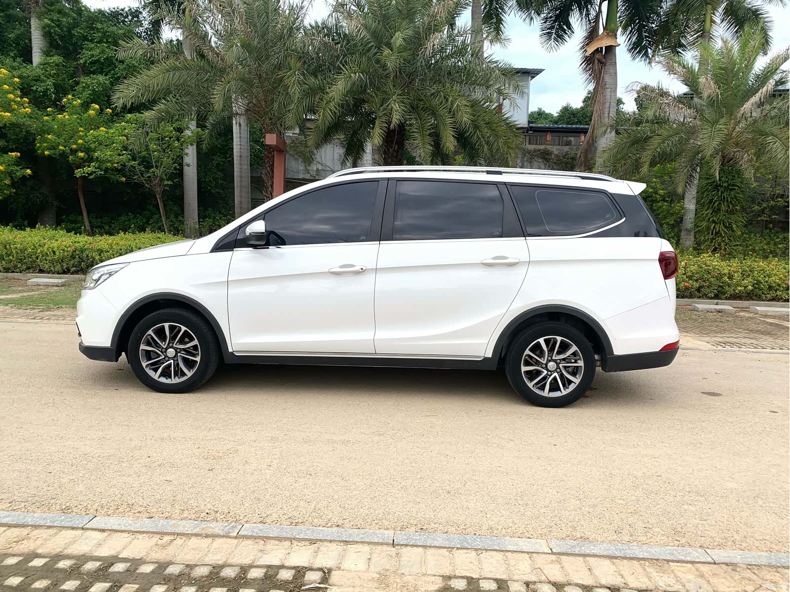 Wuling 730, 2019 3