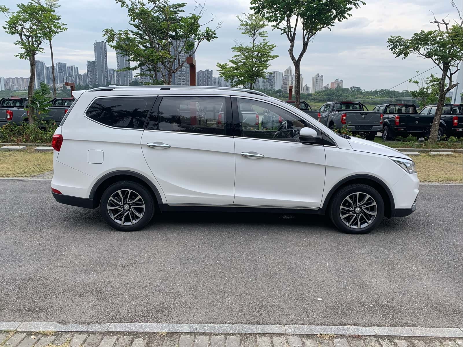 Wuling 730, 2018 3