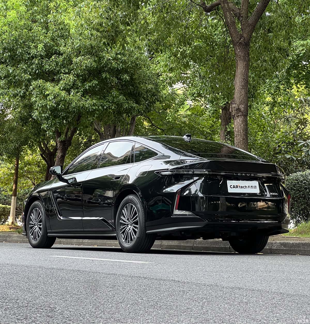 Lexus ES, 2026 все фото