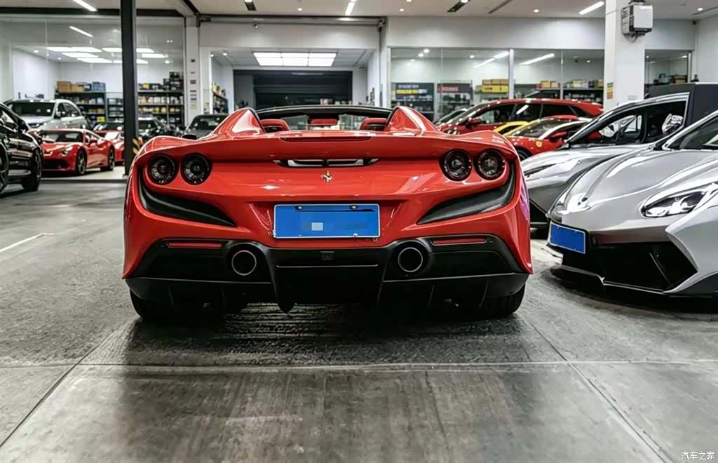 Ferrari F8, 2022 6