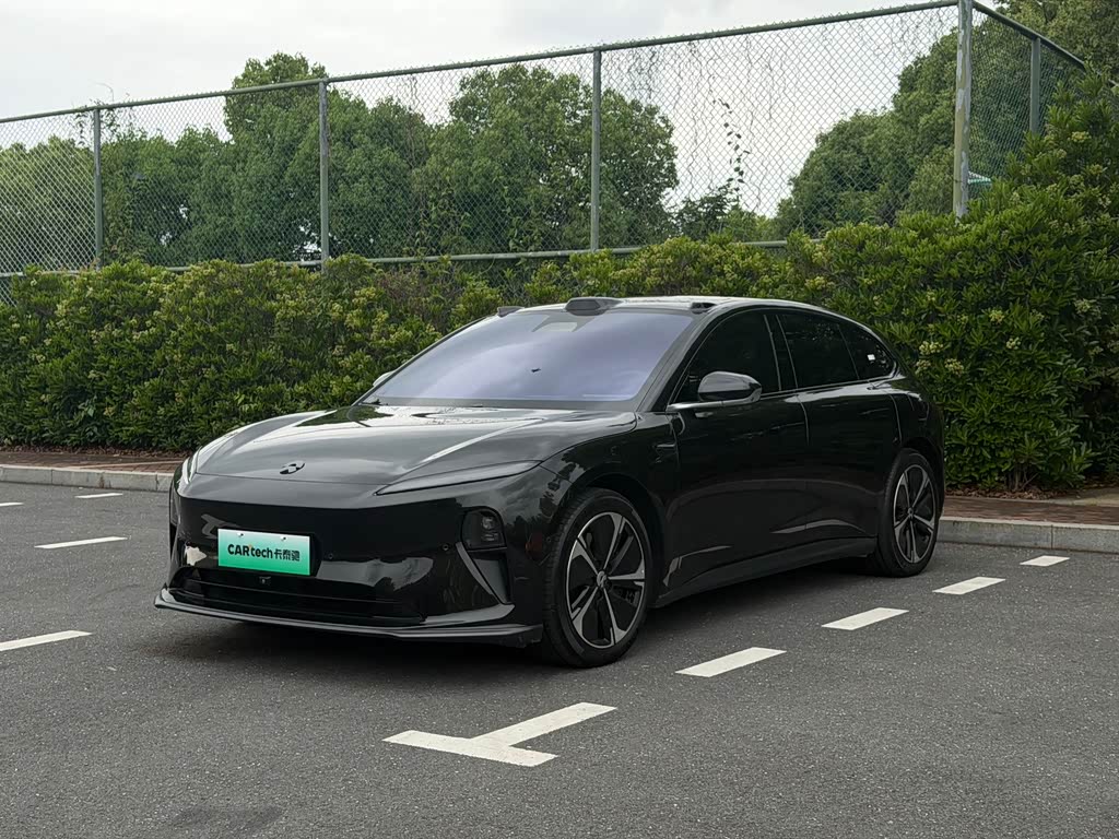 NIO ET5