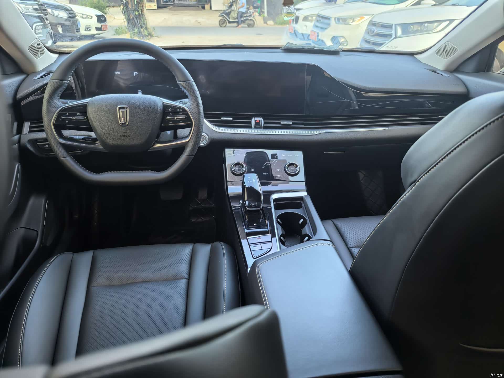 Bestune B70, 2024 все фото