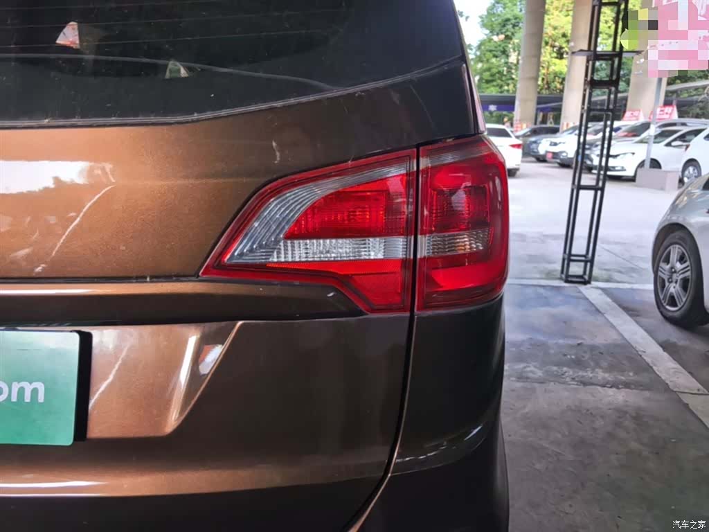 Wuling 730, 2016 8