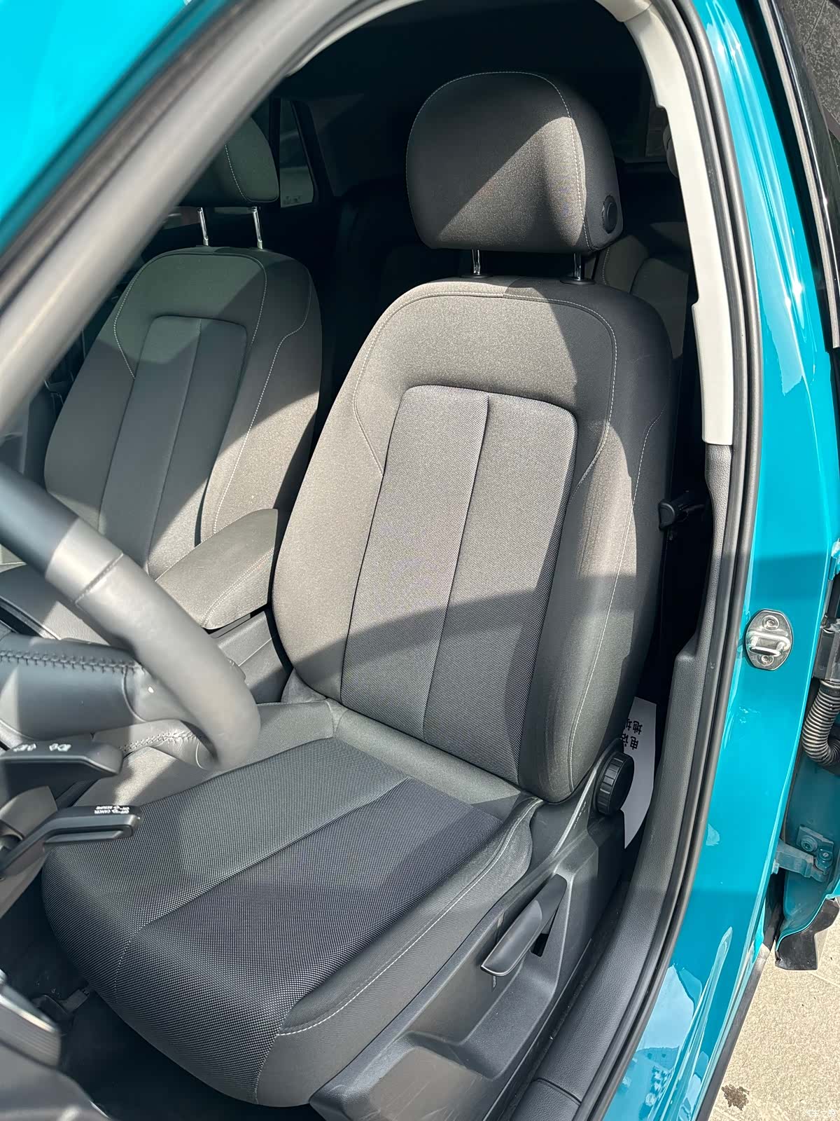 Audi Q2L, 2018 11