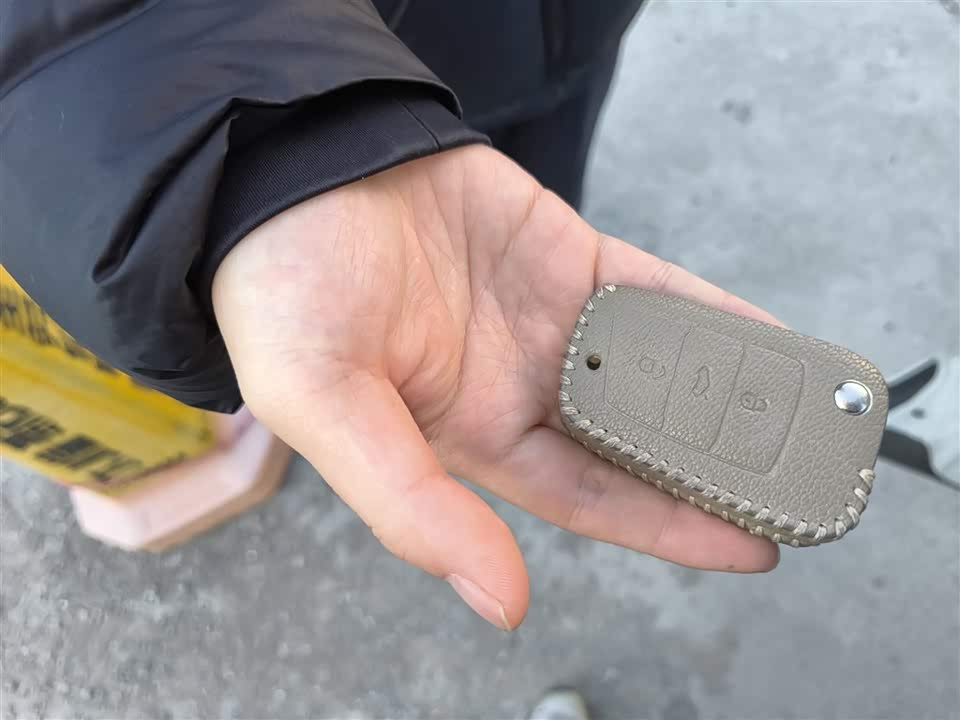 Volkswagen T-ROC exploring Songs