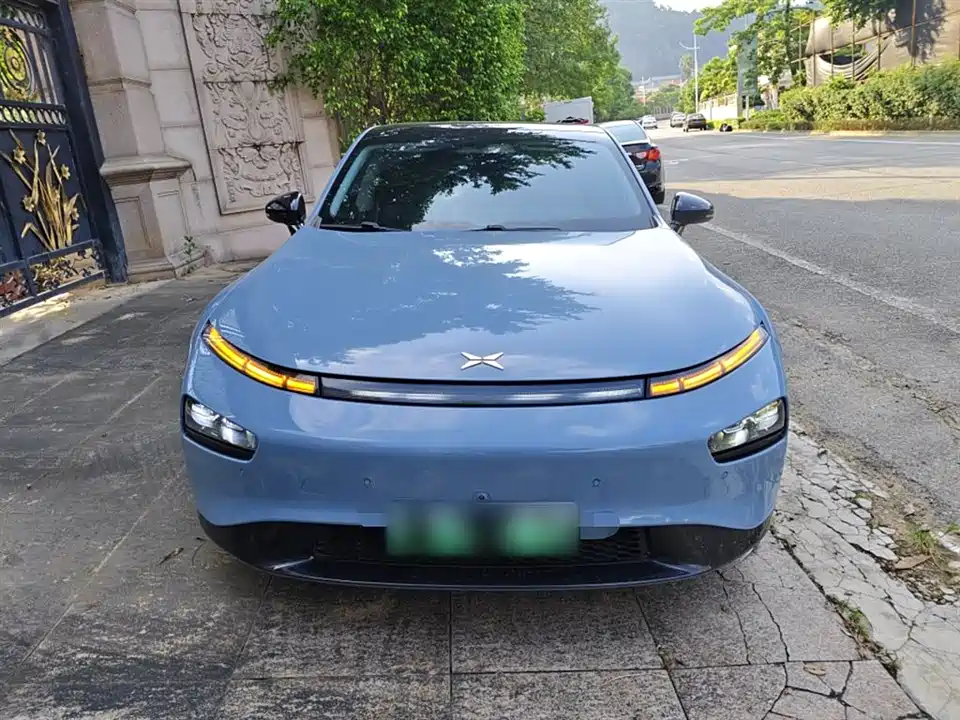 XPENG P7