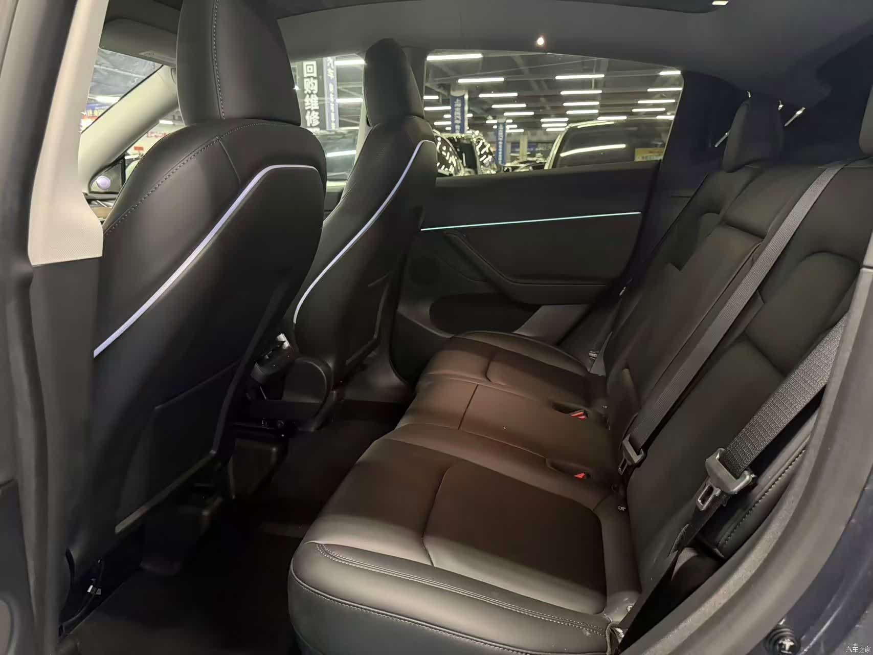 Tesla Model Y, 2022 15