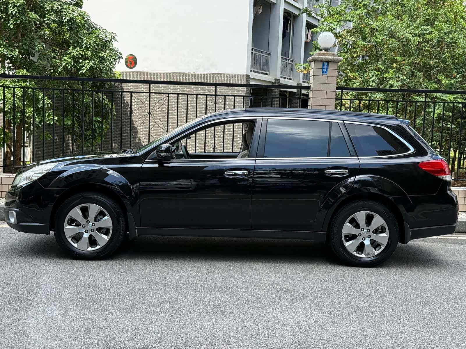 Subaru Outback, 2010 4
