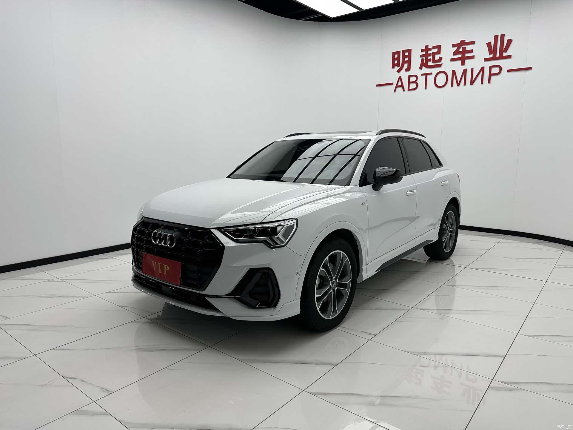 Audi Q3, 2023 4