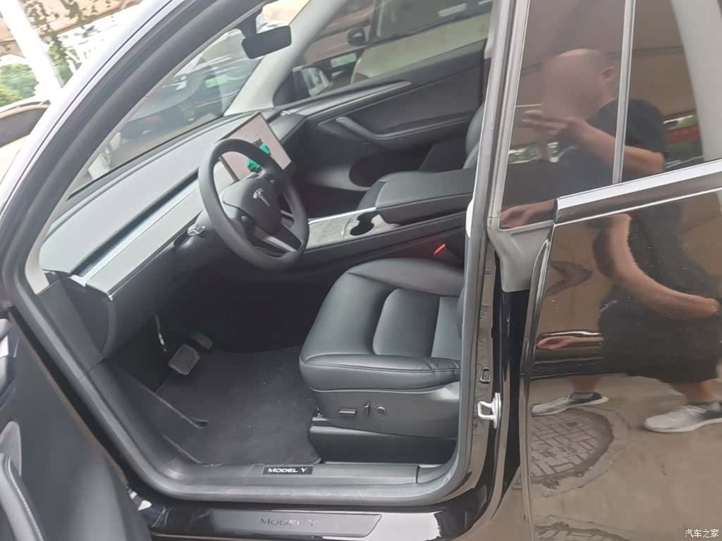 Tesla Model Y, 2022 11