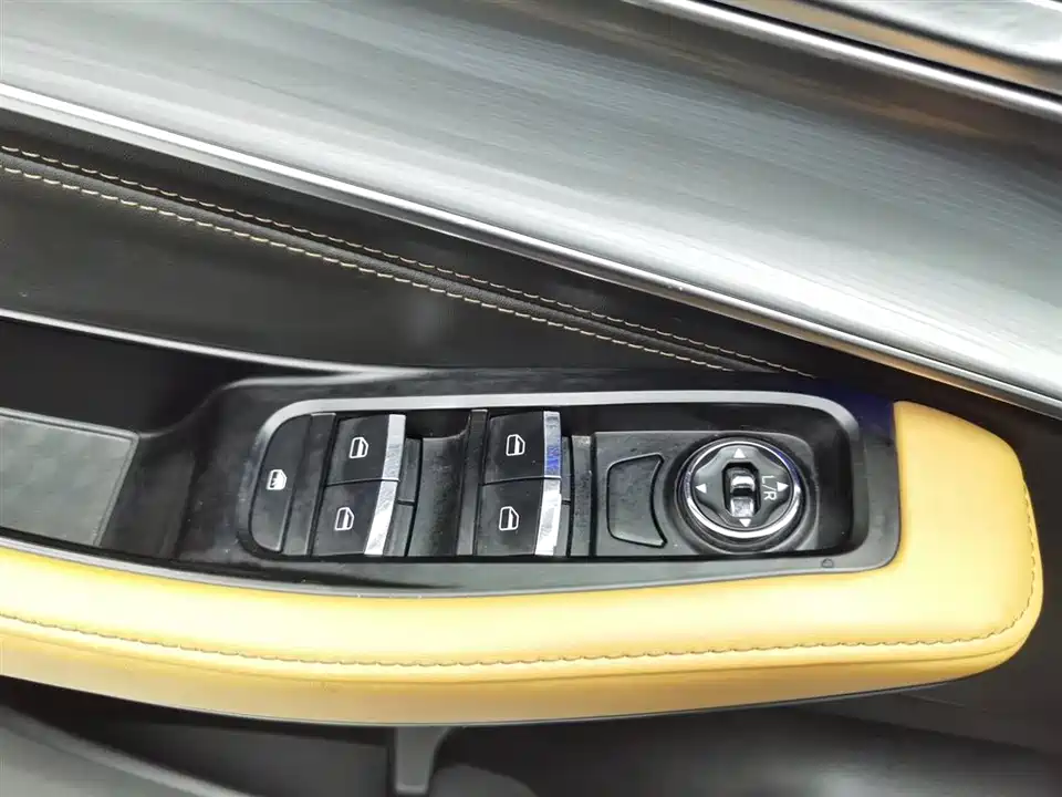 Exeed Chasing the wind