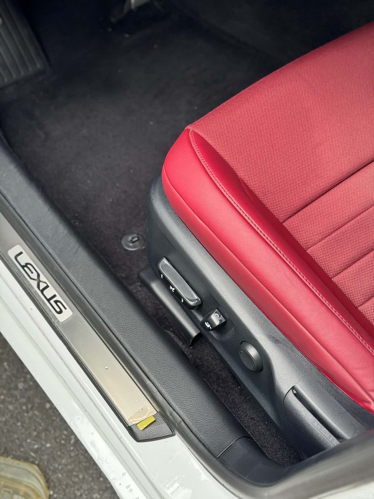 Lexus IS, 2015 11