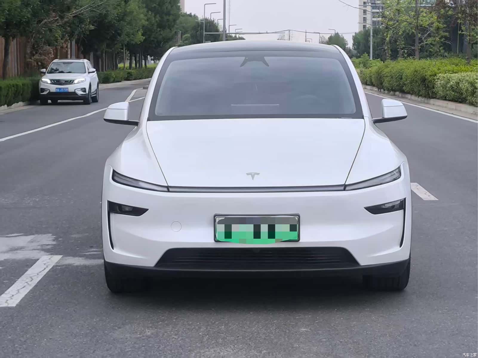 Tesla Model Y, 2025 2
